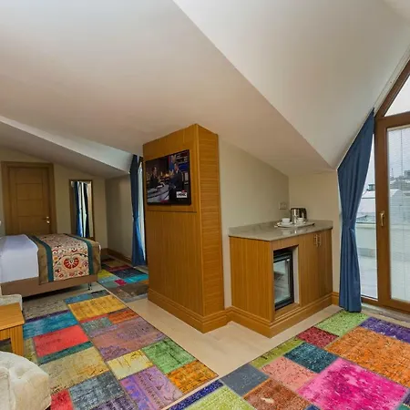 Obelisk & Ξενοδοχείο