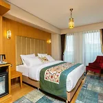 Obelisk Hotel&suites