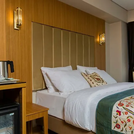 Obelisk & Hotel Estambul