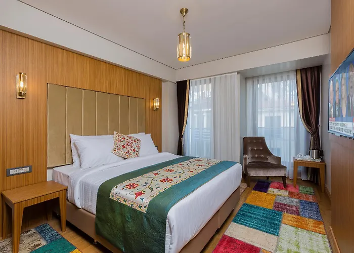 Obelisk & מלון איסטמבול